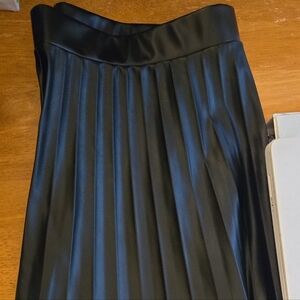 Womens Elegant Black Pleated Skirt
